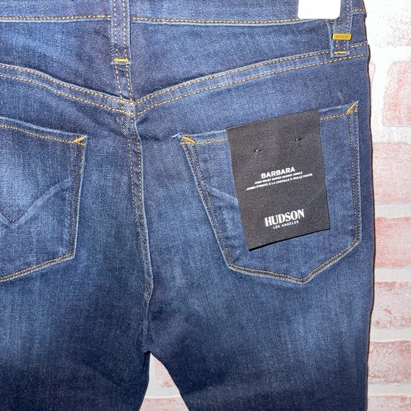 NWT Hudson Barbara High Rise Distressed Skinny Jeans Size 26 - Picture 4 of 5
